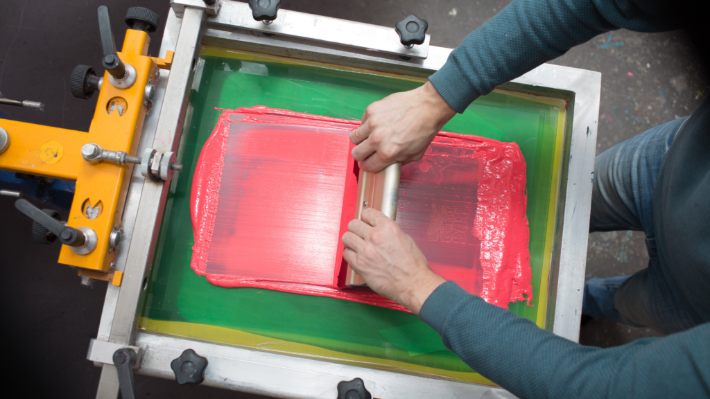 Custom Print Spring Loaded Screen Screen Printing Guide: The Best Choice for Bulk & Large Designs