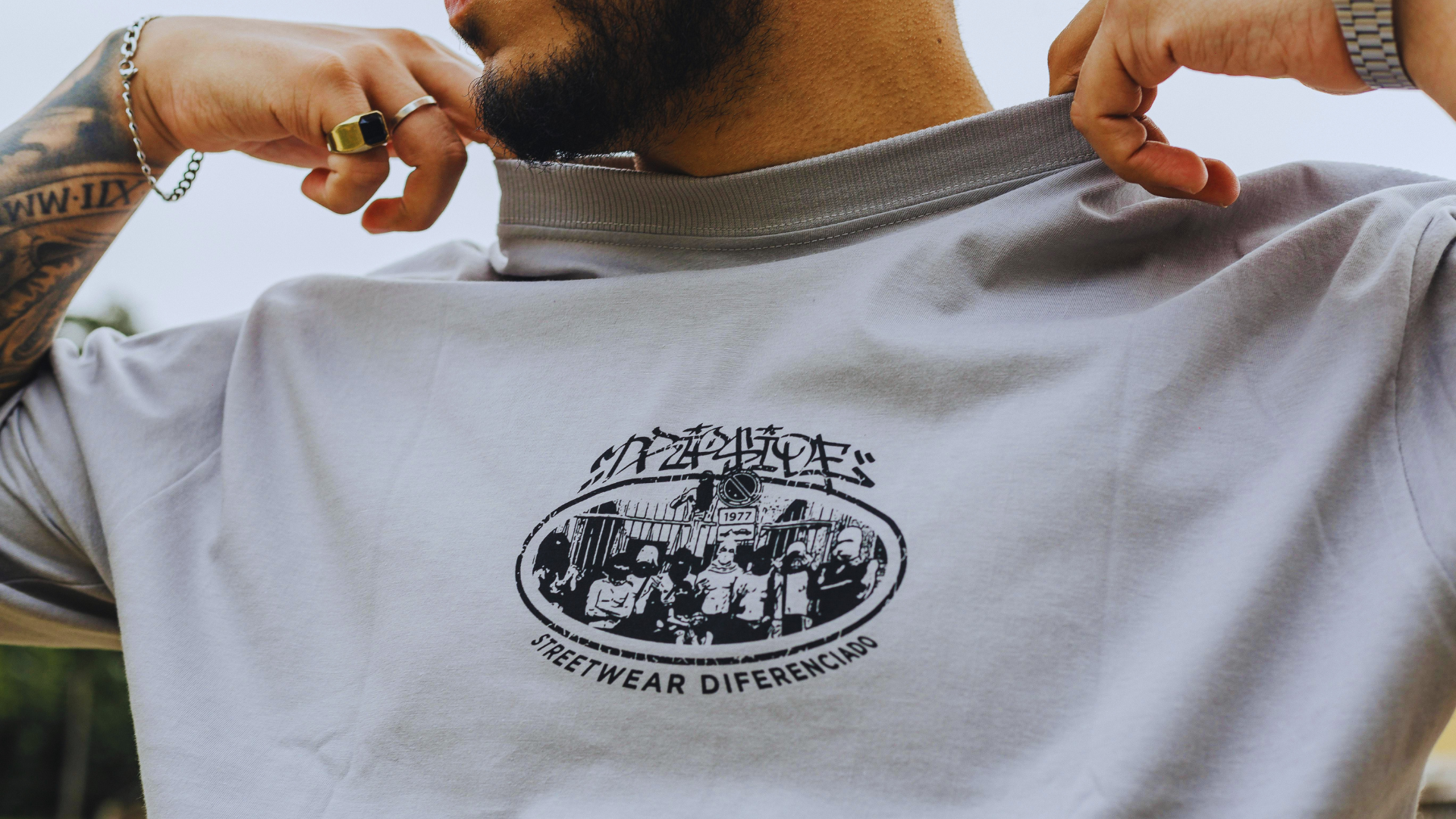 Custom Graphic Tees Screen Pressing
